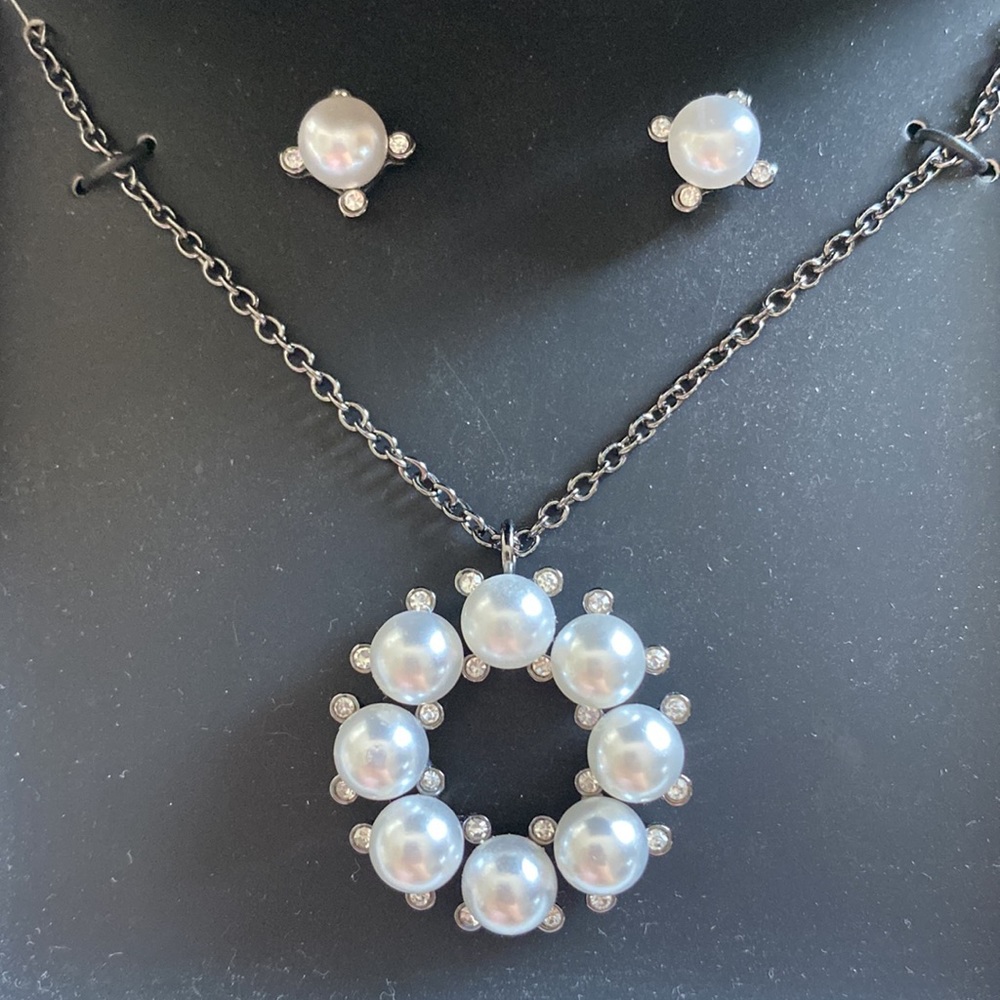 NIB Alfani Costume Jewelry Set- Pearl Necklace + Studs